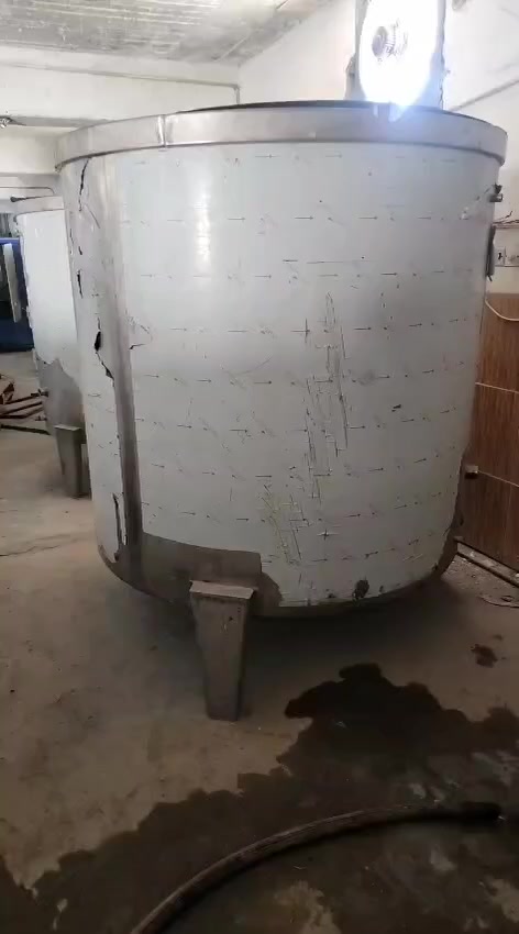 خزانات ستل استيل 3 طن حجم كل واحد موبايل *********** ***********
