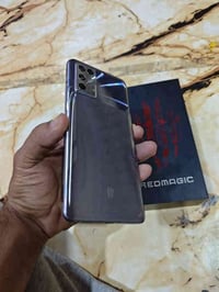 ريد ماجك ٦ • ٢٥٦/١٢ • شاشة ١٤٤هرتز