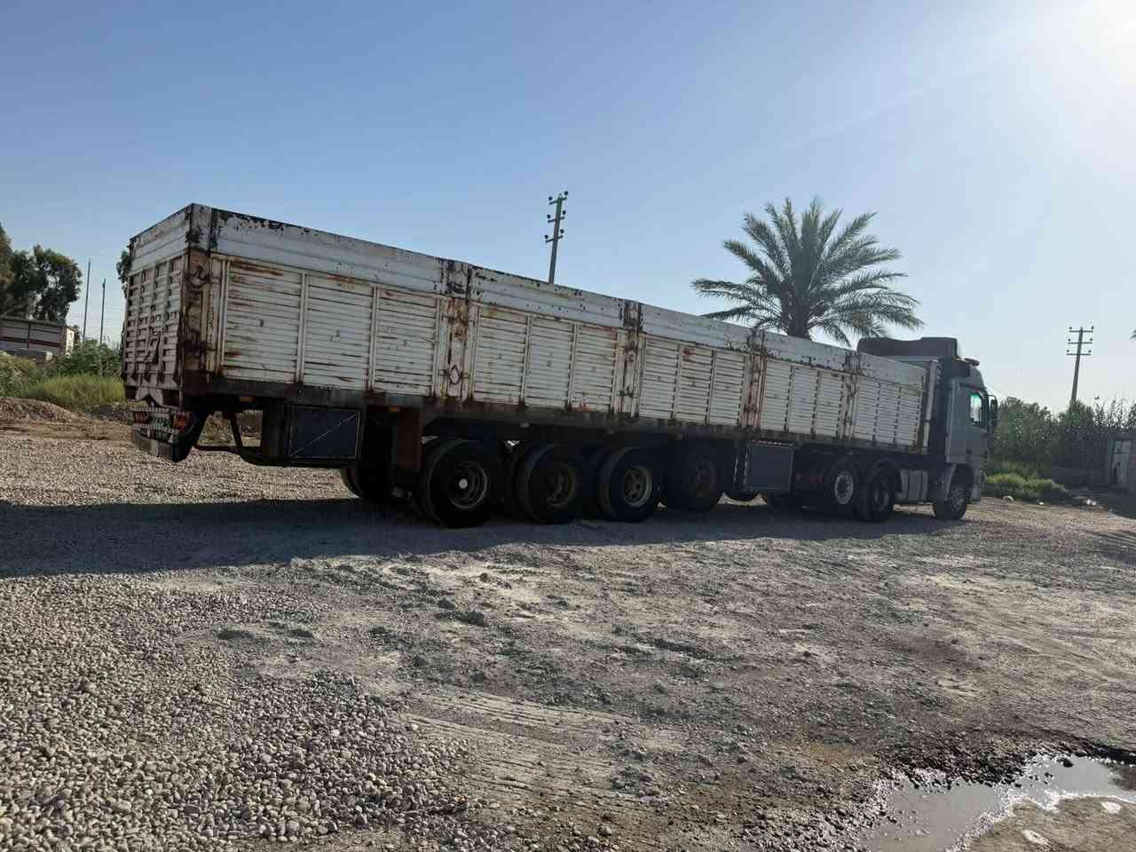 موديل 2004 رقم بغداد ط
بدون ضبارة مرسمه عربانه  ماشي بل معامله  هزه وفحص غرامه مدفوعه المعقب حسابه واصل ضريبة امسوين باقيه بس علئ دفع الكمرك وتسحب سنويه
 تخم تاير محرك كير اكسل شاصي مكفولات قماره ما بيها صبغ  بلاديه تبريد ثلج رتايدر 5 طكات العربانه تركيه طول 13 و60 دناكير صيني بنزات جدد كهربائي ات فول ثلاجة مطبخ كلها جاهز العمل 
السعر (245) ورقه قفل عنوان ديالئ ناحية كنعان *********** *********** أقره المنشور يله تصل من الله توفيق
