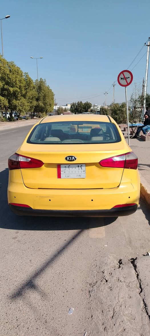 كيا سيراتو رقم  بغداد  بأسمي مكينه ١٦٠٠ دوش  بيهة طخة يم  القبق البانزين بلجاملغ الخلفي صدر جديد تايرات جديدة مكان بغداد البياع *********** بغداد, العراق
