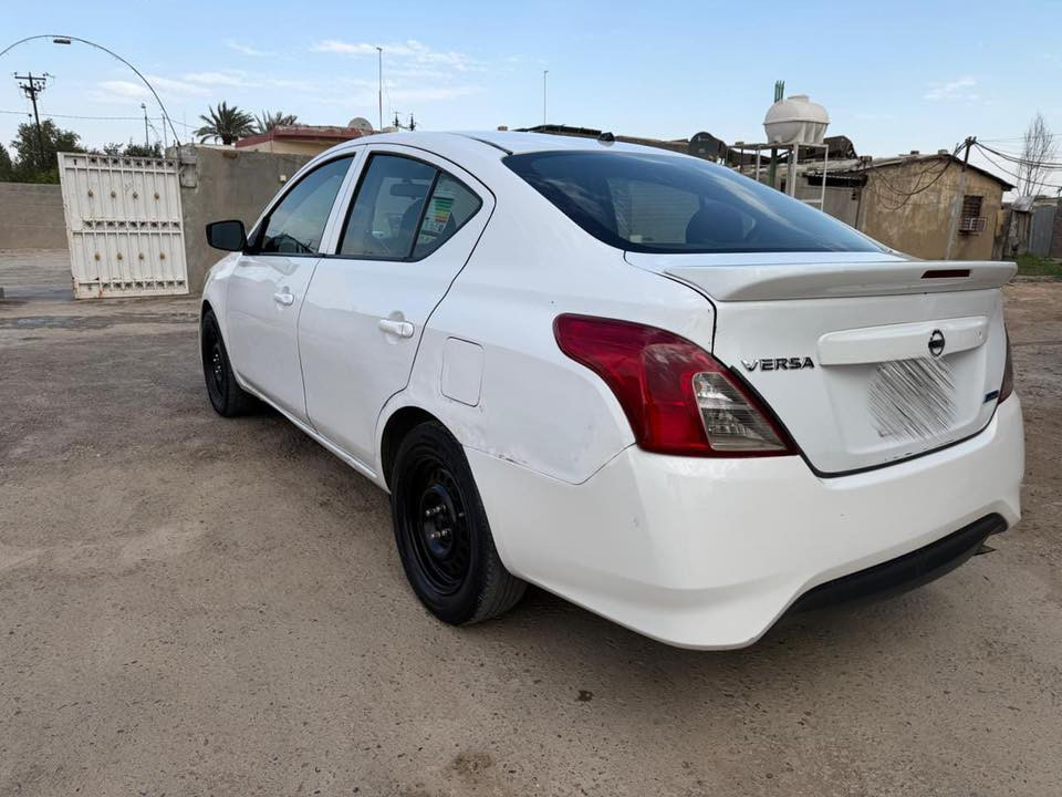 السلام عليكم نيسان موديل 2015 حادثهة بنيد وجاملغين الاماميات والسياره هاي شوف العين ماشية ١٨٠ الف حقيقي والگير بي صفنة وطكة بس سياره تمشي وشرط المعدل حدادية جديده وتبريد شغال المكان بغداد السعر ٧٥ وبيهة مجال للشراي للاستفسار     ***********
***********
