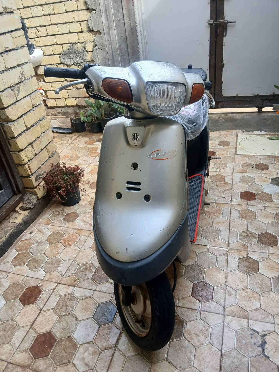 سلام عليكم دراجه بطه مديل 2003 (كفاله عامه مكينه و شاصي وكفرات ) كله بلادي مكينه خرسه ما تسمع صوته شلعه و معدل كهربايات كله شغاله نكره سلف اي وقت عداد سرعه بانزين شغالات قفل جنطه قفل اكسن قفل استيرن تايرات جدد زوج اي نقص ما بيه سعر 325 مكاني كربلاء مدينه العاب نوارس رقمي *********** ملاحظه ابيع الدراجه على فحص
