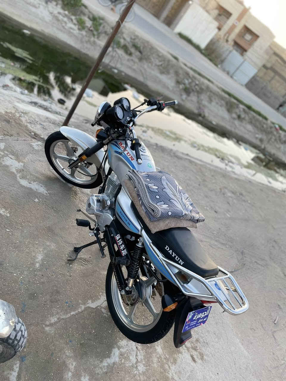 السلام عليكم 
شباب دراجه دايون عظم للبيع موديل ٢٣الداجع كفاله عامه وكيله ثامر خلخال معرض الجوهره الدراجه نضيفه شوفت العين الداجه تفيلس مامفيلسه 
مكاني كربلاء البوبياات 

***********
