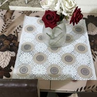 ميز طعام • كراسي تحتاج تلبيس • للبيع