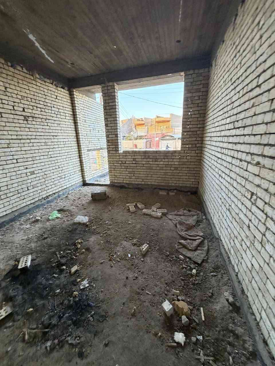 🏠/ هيكل للبيع المساحة ٢٠٠ م ركن طابو صرف 

                 الواجهة ١٠ م / النزال ٢٠ م 

🧱/ بناء حديث قيد الانشاء 

الطابق الاول / مطبخ . استقبال . هول . غرفتين نوم سويت . مجمع صحيات 

الطابق الثاني / ٤ غرف نوم سويتات . هول . مجمع صحيات

🌏الموقع / حلة . حي الامام سنتر على شارع الكابينات  قريب جداً من شارع ٨٠ 

للاستفسار عن السعر مراسلة الصفحة او زيارة مكتب 

#بشار_للعقار_والمقاولات شارع ٦٠ بداية شارع الحسينية 

***********           ***********
