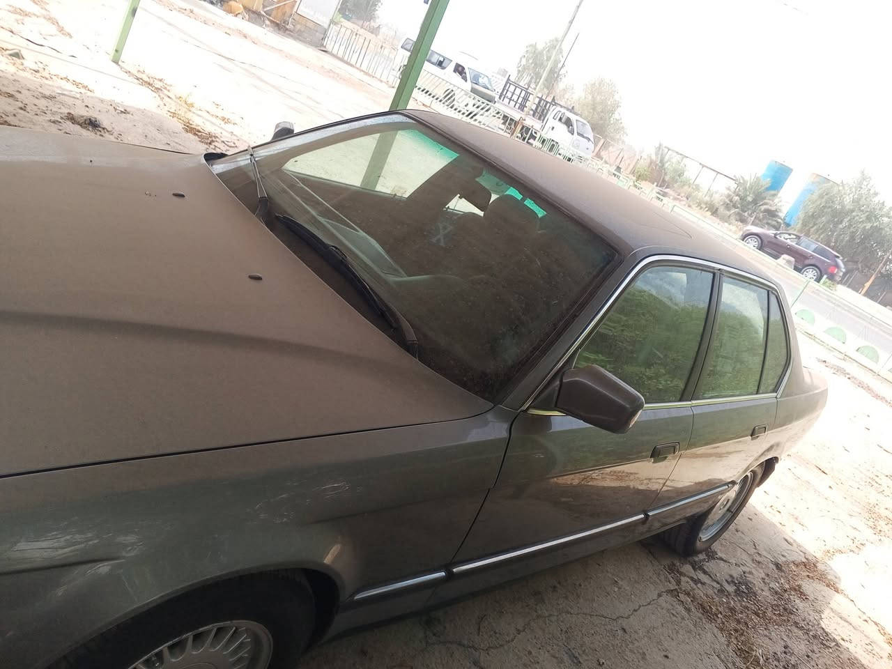 سلام عليكم بي ام  735 لبيع سياره جاهزه من كلشي كير مكينه خير من الله تبريد ثلج تخم تاير باتري جديد بدون ضربه مصبوغه عام جماليه فقط سعر 60ورقه بيه مجال حك جيه مكان بغداد زعفرانيه ***********
