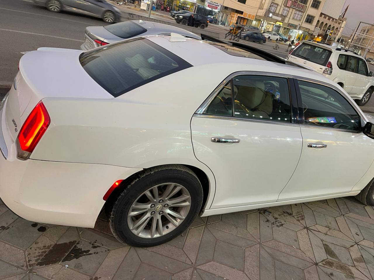 السلام عليكم اوباما فول16 مري قلاب بردة كهرباء داخل بيجي بدون حادث بيها طخات صغار ع البارد سيارة ماشية 370 سيارة تخم تاير حدادية صدر امامي وخلفي جديد تخم تاير مكينة وكير شرط جديد السعر 220قفل 
سيارة اربيل عنوان السيارة دورة رقم الهاتف *********** اتصال فقط بدون مراسلة وبدون مراوس بيع فقط
