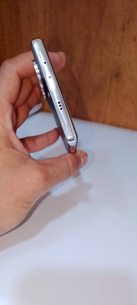 تكنو كامون 40 برو 5g
فقط الجهاز بدون غراض 
نضافه 99٪
ب250 وبي مجال قليل للشراي مو شراي لاتكسر بجهاز


**إذا كنت صاحب هذا الإعلان وتريد حذفه لأي سبب، رجاءا أرسل رسالة إلى الدعم الفني**