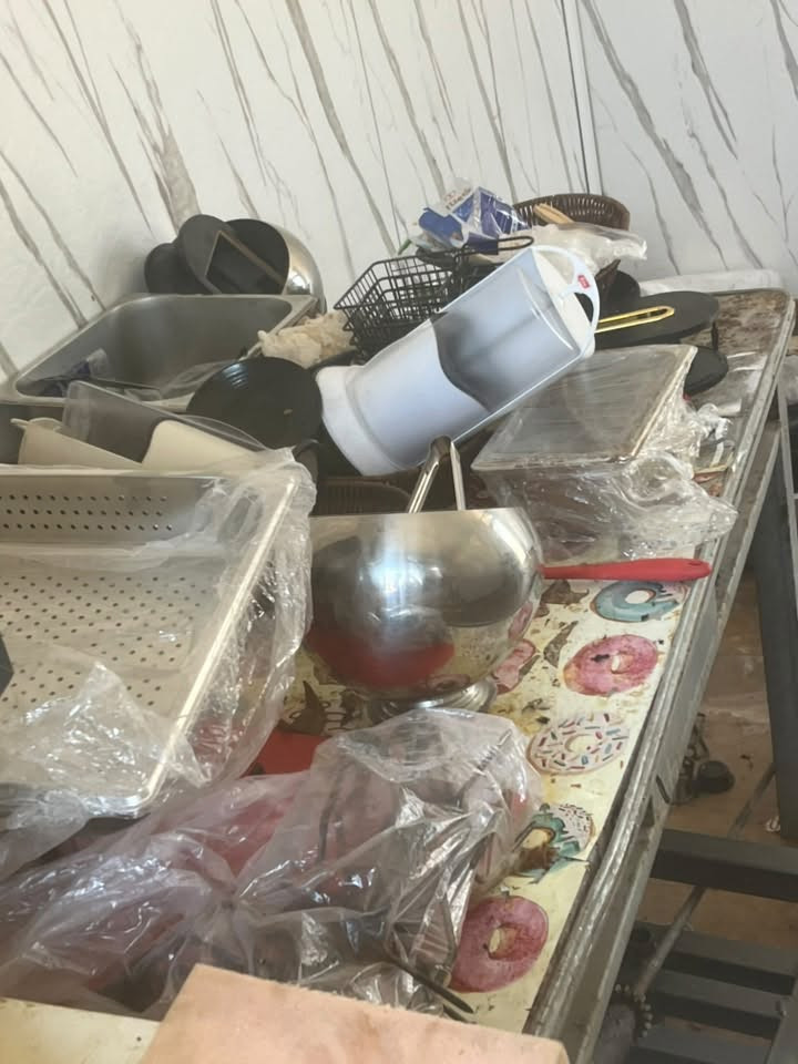 السلام عليكم غراض مطعم في ديالى للبيع ***********
