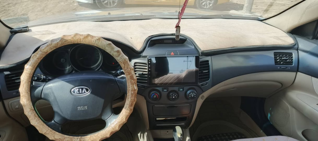 اوبتيما للبيع موديل 9خليجي السياره نضيفه حلوه بيهه جاملغ مبدل وشويه بارد بلباب كير ومكينه مكفولات حجم المكينه 2000 سياره باسمي رقم كربلاء مكان السياره ديوانيه/***********
