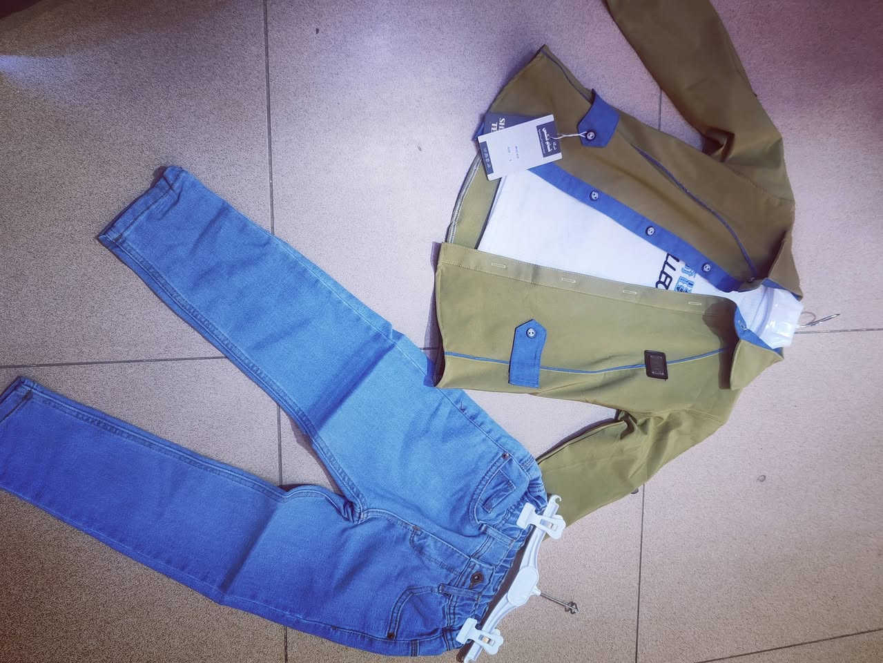 من ازياء پولو
طقم ولادي 3 قطع
يلبس من عمر 6.........  لحد 13 سنة
العنوان طوز خورماتو سوق الكبير


**إذا كنت صاحب هذا الإعلان وتريد حذفه لأي سبب، رجاءا أرسل رسالة إلى الدعم الفني**