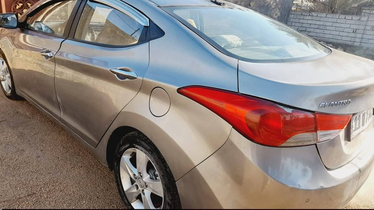 السلام عليكم للبيع هونداي النتر مديل 2014 وارد خليجي  فقط مكينه كير حداديه تخم تاير تبريد ثلج السعر 89 الاشه جبيره حساسات خلفيه السياره جديده وجاهزه من كلشي مكينه 1800 دوش مكان السياره كربلاء الستفسار اكثر عل رقم ‏‪***********‬‏
