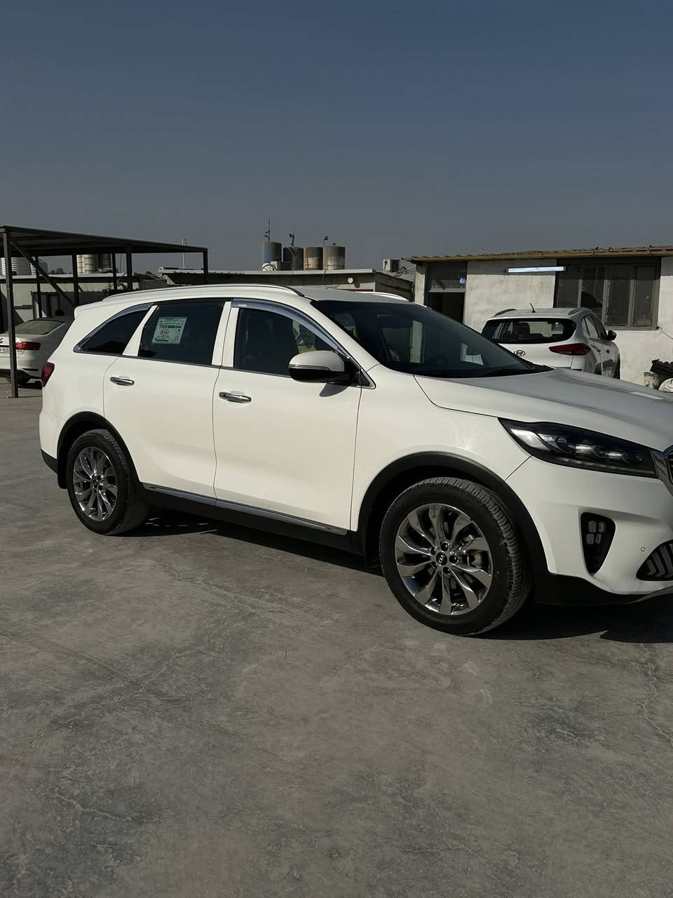 السلام عليكم سورنتو 2020 خليجي السيارة كفالة عامه السيارة كامله خير من الله كير مكينة صدر امامي خلفي تبريد كله مكفوله رقم بغداد بسمي ماشيه 93 حقيقي 
سعره 250وبيه مجال 
مكاني بغداد الرستمية 
☎️0773 643 7663‬
