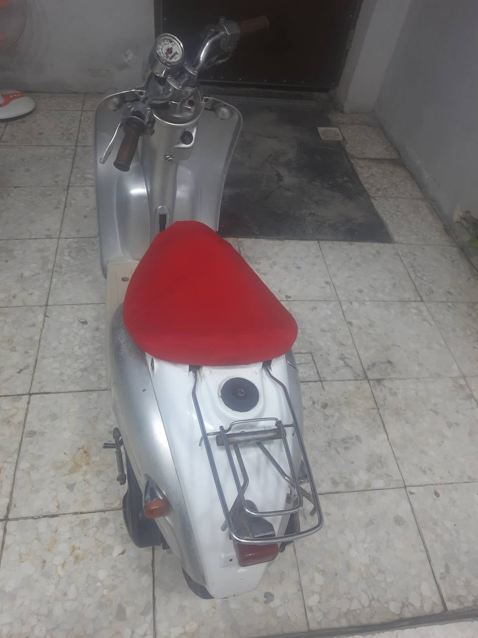 السلام عليكم للبيع دراجه كلاسك مكاني لامين الثانيه السعر ٣٠٠بيهاا مجال ***********
