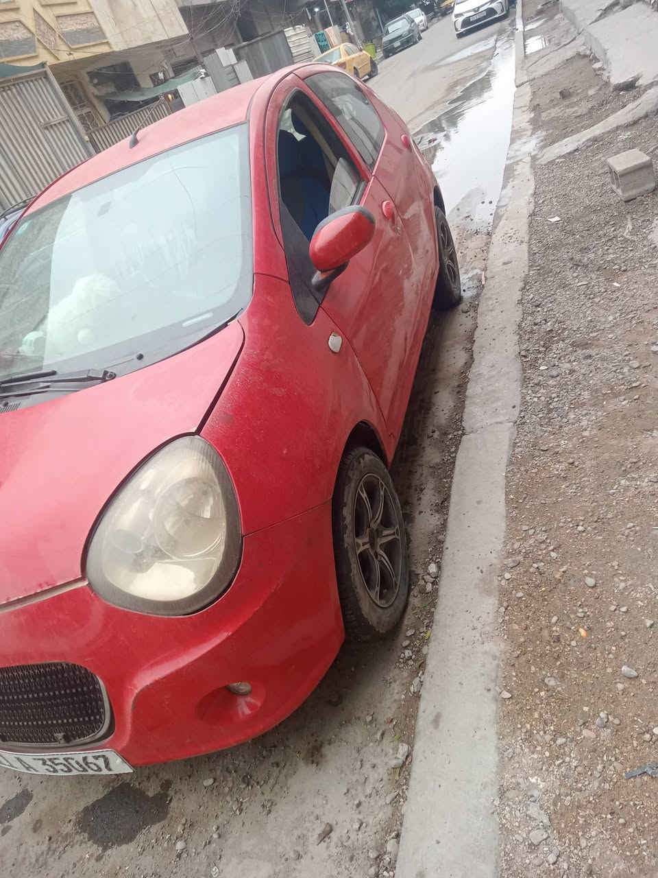 يا الله باندا موديل ١٠ للبيع كير مكينه خير من الله شرط نضافه الكشر بيها ٣ قطع صبغ سياره  داخلها نضيف مدوشمه شاشه سياره رقمها انكليزي سنويه جديده سياره يعتازلها بعض ترتيب السعر ٣٥ مكان سياره بغداد الاعظميه ***********
