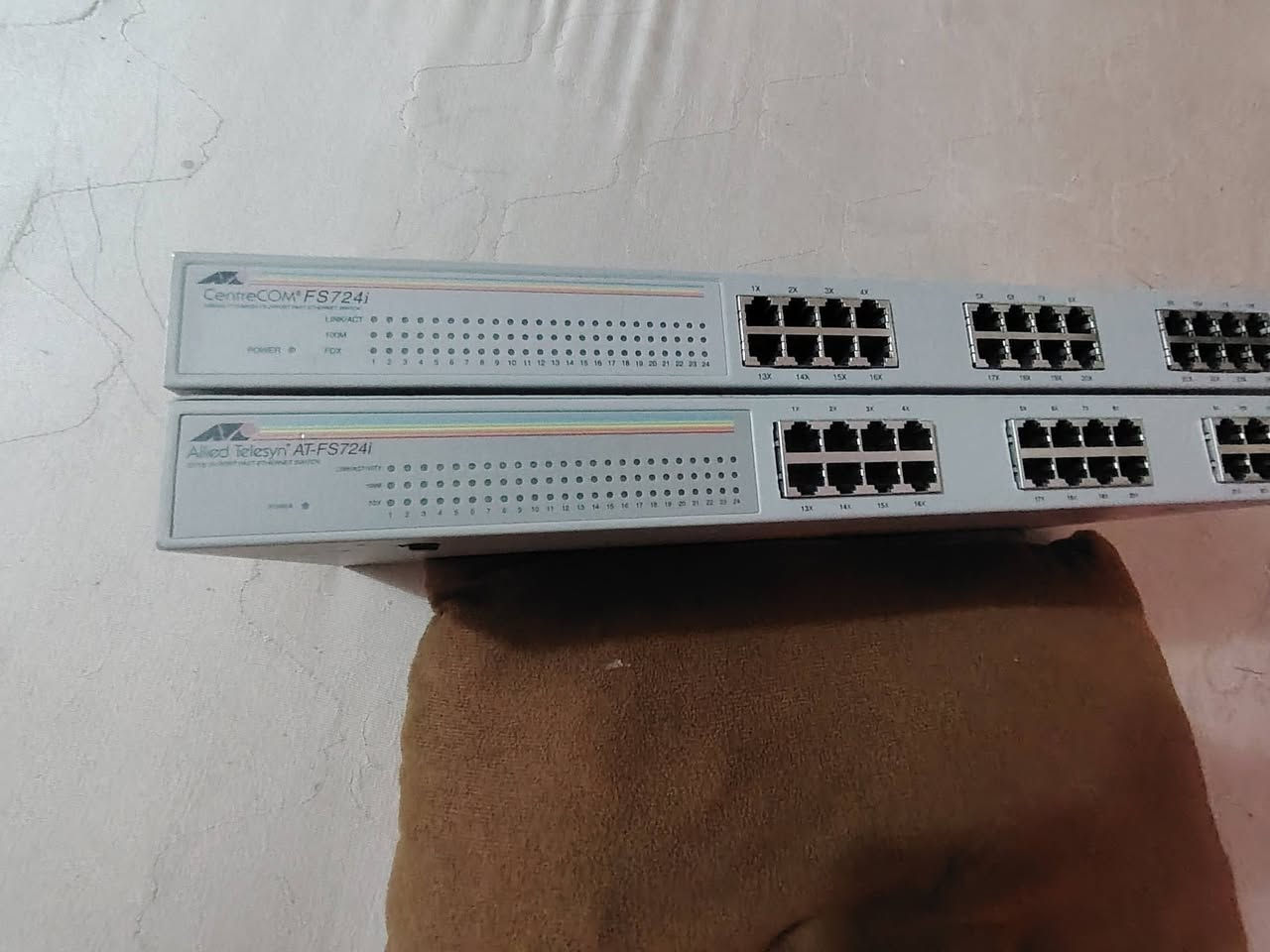 عندي ذني لكيتهن بالباله واشتريتهن ما اعرف قديمات جديدات انطيني سعر واخذهن


**إذا كنت صاحب هذا الإعلان وتريد حذفه لأي سبب، رجاءا أرسل رسالة إلى الدعم الفني**