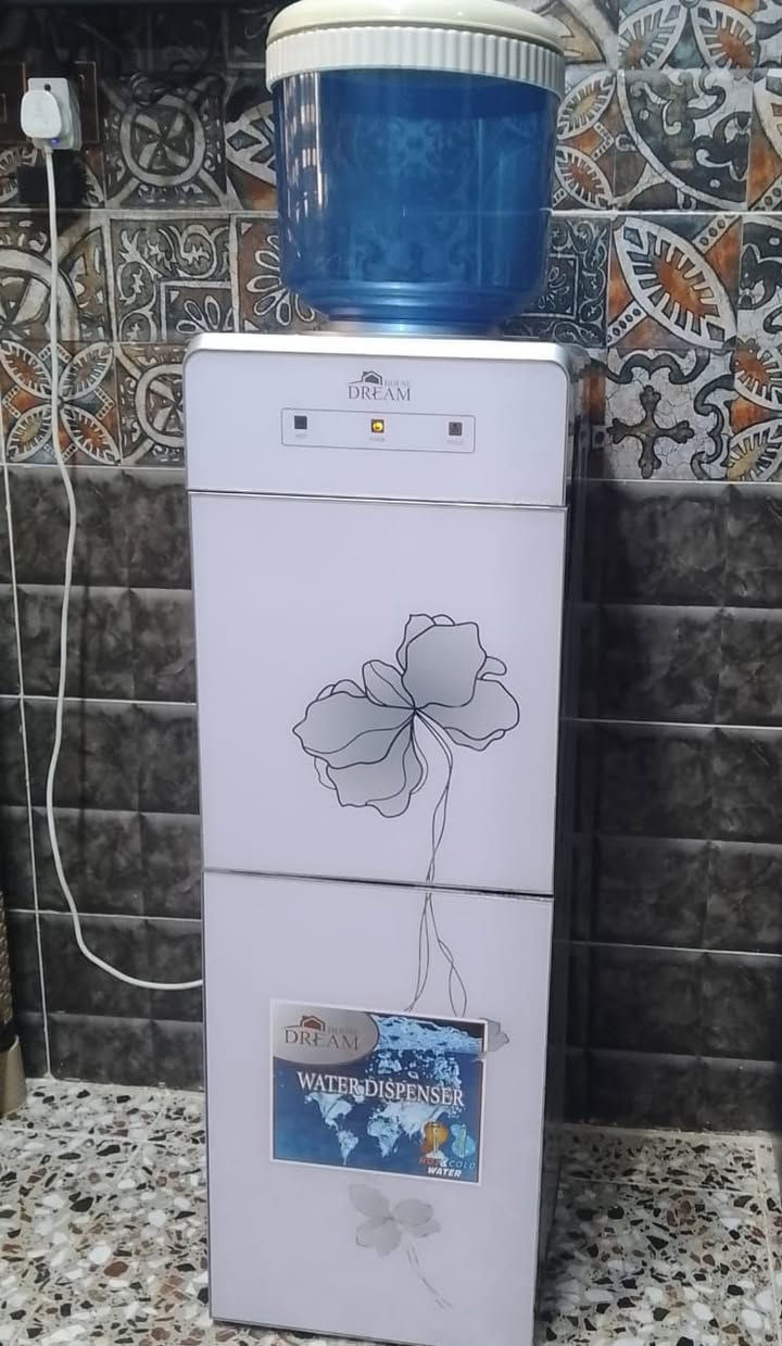 السلام عليكم براد مال ماء حار بارد للبيع سعره 30 بي مجال شغال ع فحص الاستفسار ع الرقم ***********
