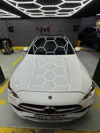 للبيع مارسدس c300 سعر مناسب 2023.   جديده كلش ماشيه  30000 ميل  مواصفا...