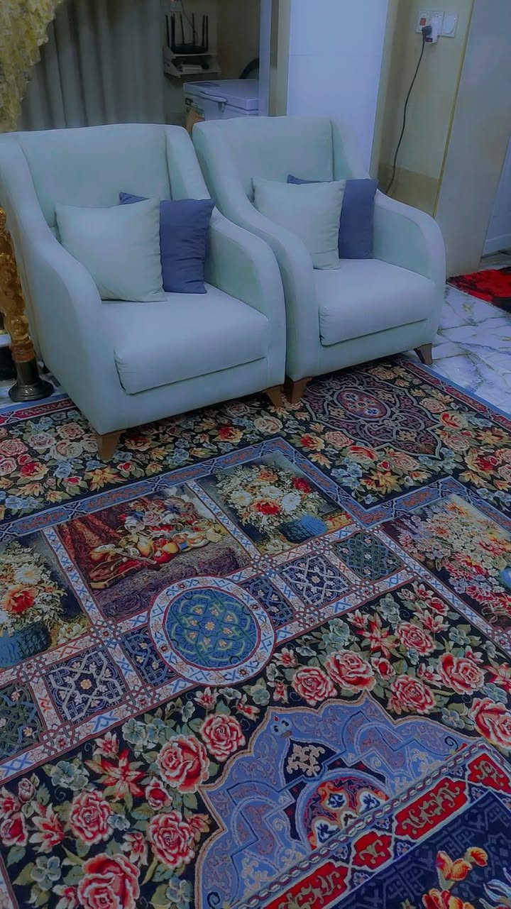 تخم جديد تركي سعره مليون وبي مجال
***********
