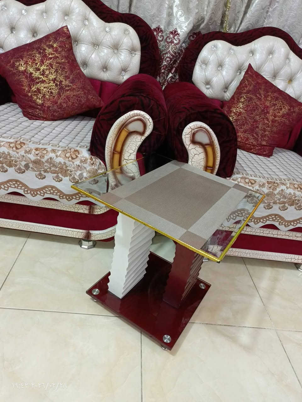 للبيع تخم عشر مقاعد نظيف  + برده كولش نظيفه ما بيها اي خلل +طبلات عدد ٤ مع ميز وسطي / العنوان بعقوبه التحرير


**إذا كنت صاحب هذا الإعلان وتريد حذفه لأي سبب، رجاءا أرسل رسالة إلى الدعم الفني**