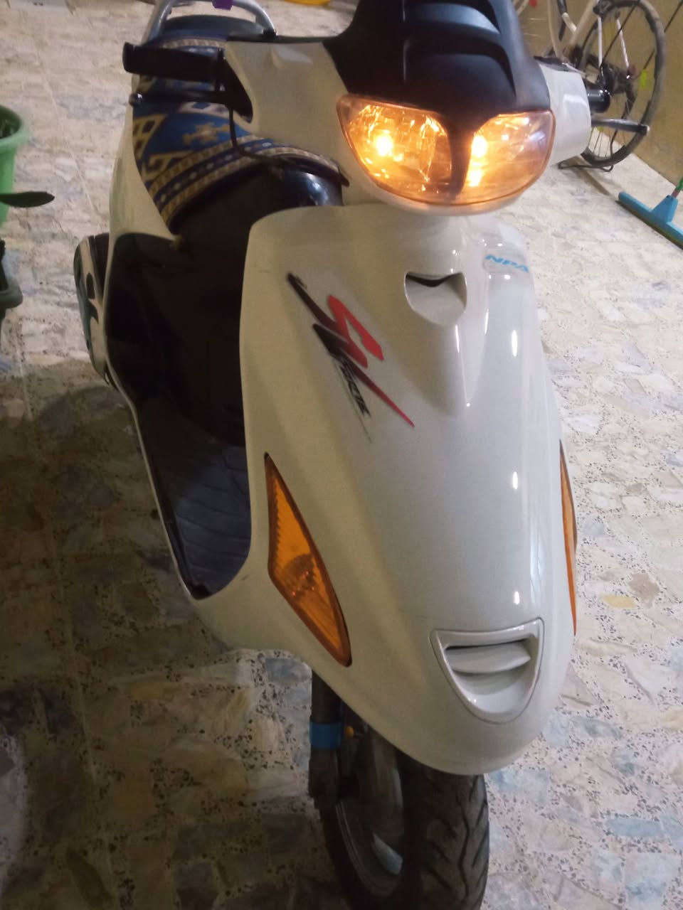 سلام عليكم حبايب
دراجه فراشه للبيع او مراوس بكامكو او  بماكس نضيفه 
لون ابيض
محرك عالشرط 
شلعه او معدل
كهربائيات 
لايت وبك لايت واشاير وهورن حته الرون شغال 
الدراجه سلف وهندر عالفحص
تايرات جدد
دبلات جدد
 باتري شغال
دراجه خير من الله بداية رمضان خذته من الحاويه شاهد الله
والياخذها ما تتعبه الدراجه
مكاني نجف حي ميسان 
سعر 600 وبيها مجال ولا تقارنها بغيرها الدراجه الصور ضالمتها وتجي وتشوف ابعينك انت 
للاستفسار 
***********
