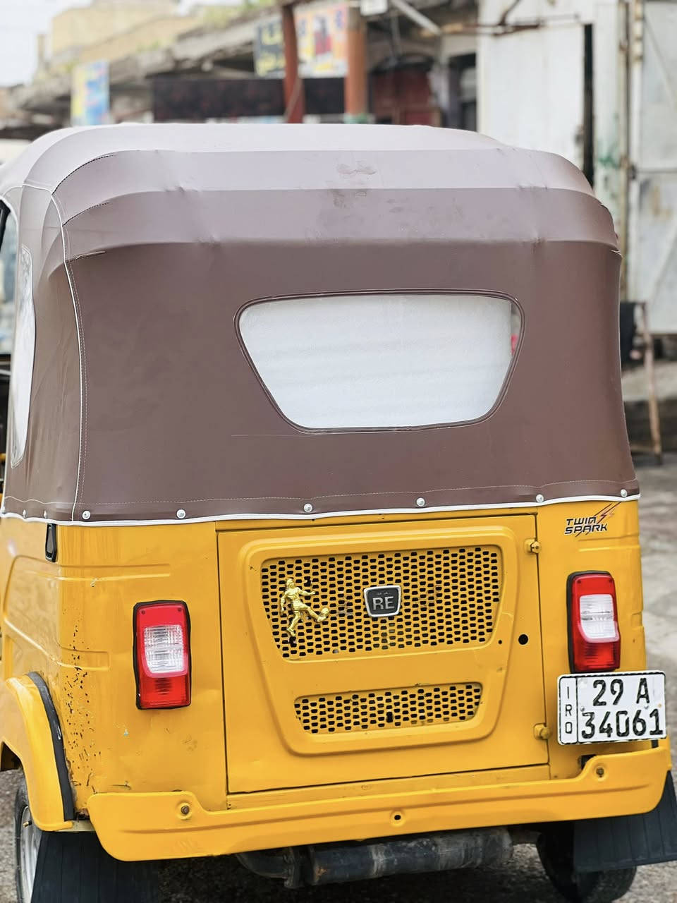 سلام عليكم تكتك موديل 2021 نضيفه خير من الله رقم واسط انكليزي هزته جديه الاستفسار اتصل 
***********
مكاني واسط قضاء النعمانيه
