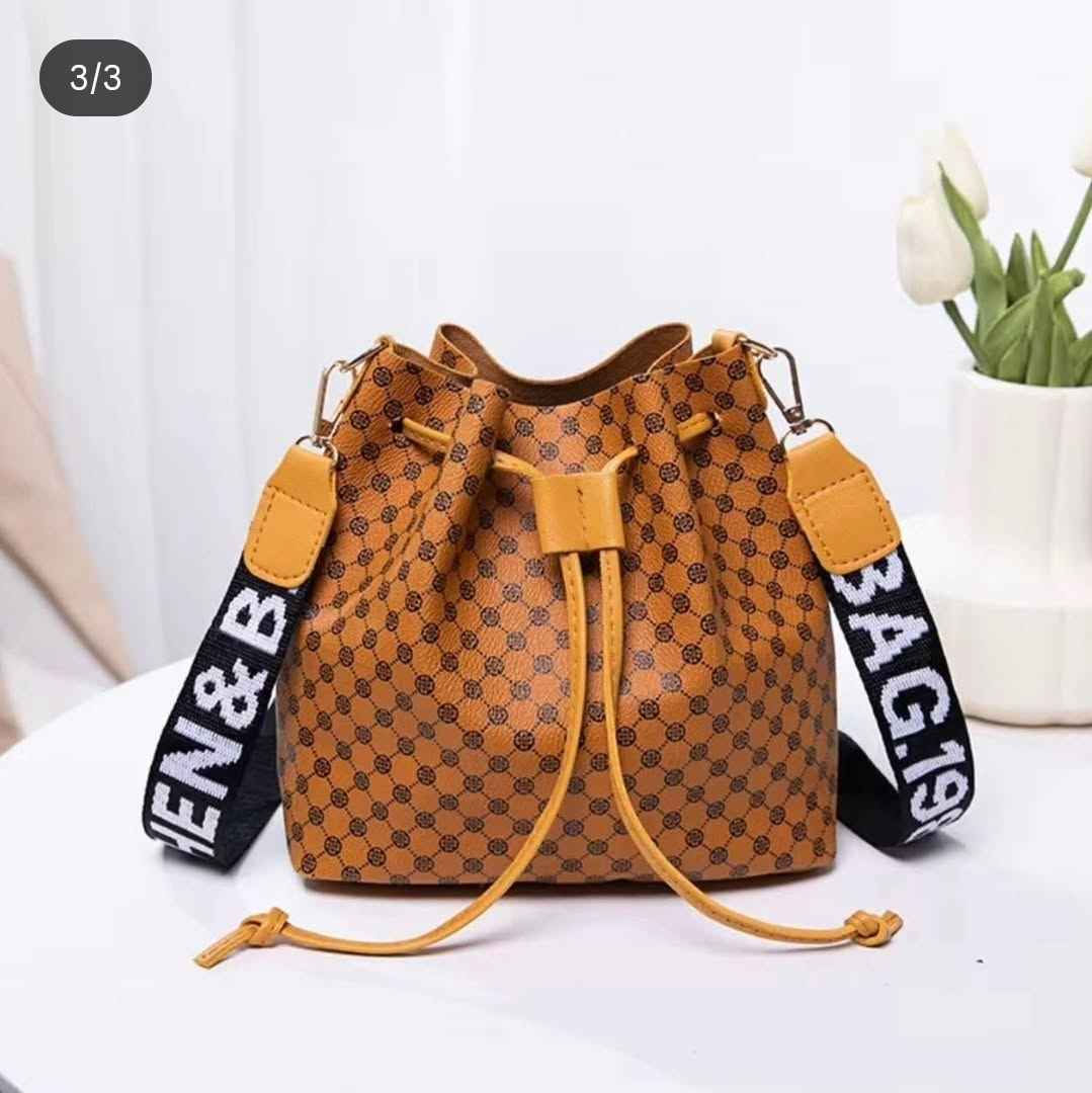 حقائب بناتية تصفية بضاعه
الجلد اخر ٥ قطع ، سعر القطعه ٥٠٠٠
الصوف اخر قطعتين ، سعر القطعه ٤٠٠٠
توت باك اخر قطعتين ، سعر القطعه ٥٠٠٠
قماش صغيره ، سعر القطعه ٣٠٠٠

اذا تاخذ الكمية كلها احسبلك اقل

متوفر توصيل لكل المحافظات ٥ الاف
٣ الاف داخل كربلاء كربلاء, العراق


**إذا كنت صاحب هذا الإعلان وتريد حذفه لأي سبب، رجاءا أرسل رسالة إلى الدعم الفني**