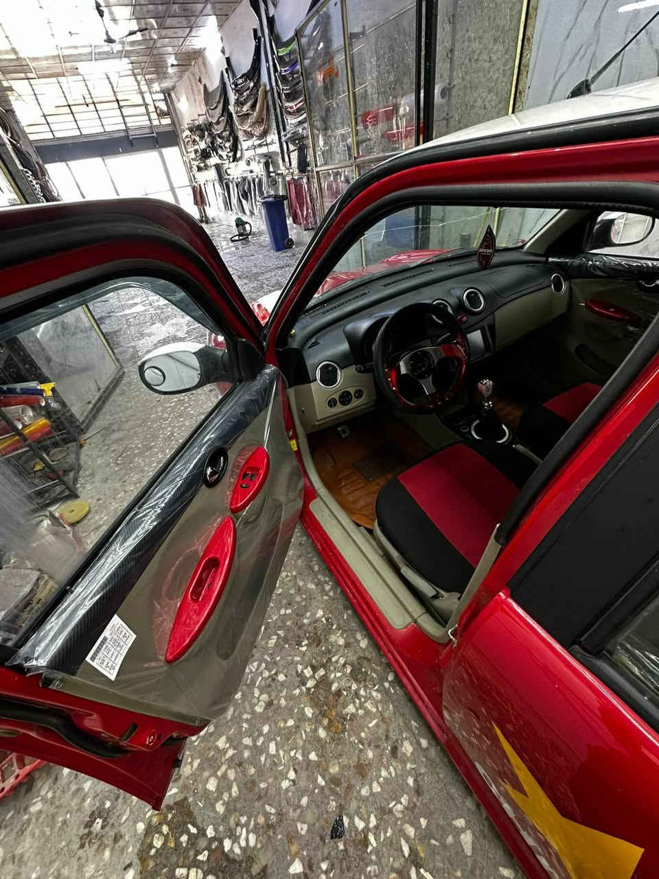 مساء  العافية متابعينا الأفاضل 🤍🤍 ؟

السيارة نظيفه كلش وادامة كاملة

🚗 معروض للبيع عبر منصة السيارات العراقية

🔹 السيارة: ( ليفان { مستر بن } )
🔹 سنة الصنع: 2012
🔹 الحالة: (نظيف جداً )
🔹 الفحص: (فحص كامل / حسب الطلب)
🔹 المحرك / القير: (ممتاز / شرط)
🔹 السعر: ( 37 $$ قابل للتفاوض)
🔹 الموقع: ( بابل )

✨ مميزات إضافية:
 • مالك مباشر
 • جاهزة للتنازل
 • 💯💯 جاملغ امامي مبدل فقط 
 • إمكانية المعاينة والفحص

📩 التواصل خاص فقط

البيع يتم عن طريق منصة السيارات العراقية
نرتب المعاينة، الفحص، والتواصل بكل شفاف

للمشتري الجاد وبالخدمة

***********
