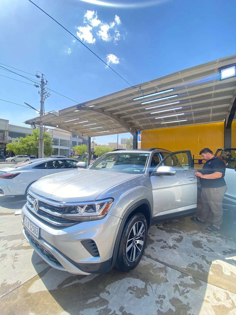 اطلس 2023 مواصفات SE 
محرك 2.0 توربو رقم اربيل الجديد ماشيه 55 الف كيلو متر
سبعه راكب 
السعر جوه السوگ🔥225 وبيها مجال بسيط 
***********
