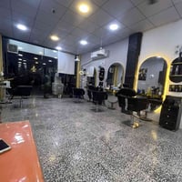 4ميوزه للبيع مع الرفوف  سعر460وبيهن مجال قليل 07865592555