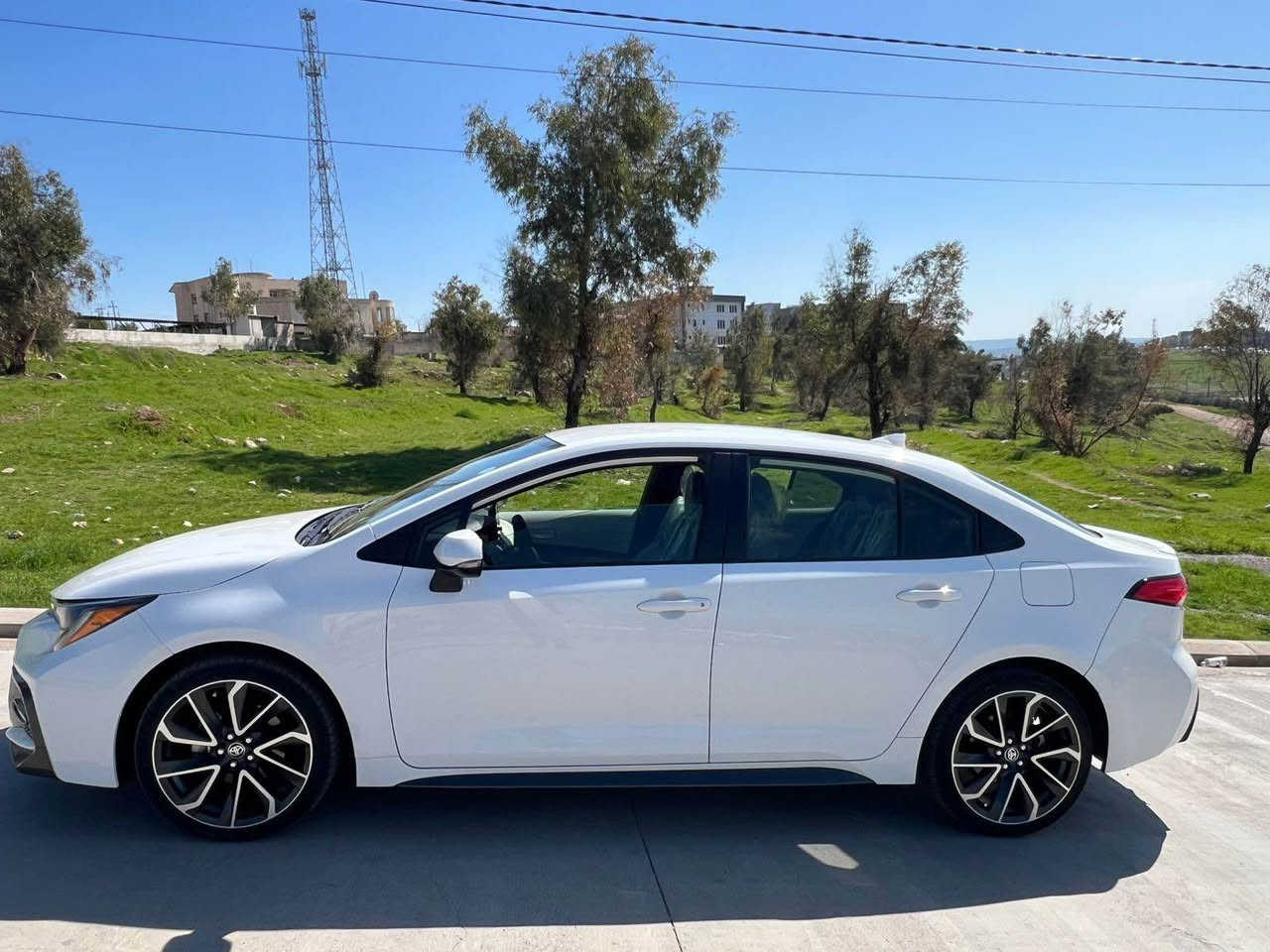 تويوتا كرولا 
موديل 2022
سيارة كلين بدون صبغ
سيارة ماشي 36 ميل
عيوان عقره
*********** Singapore
