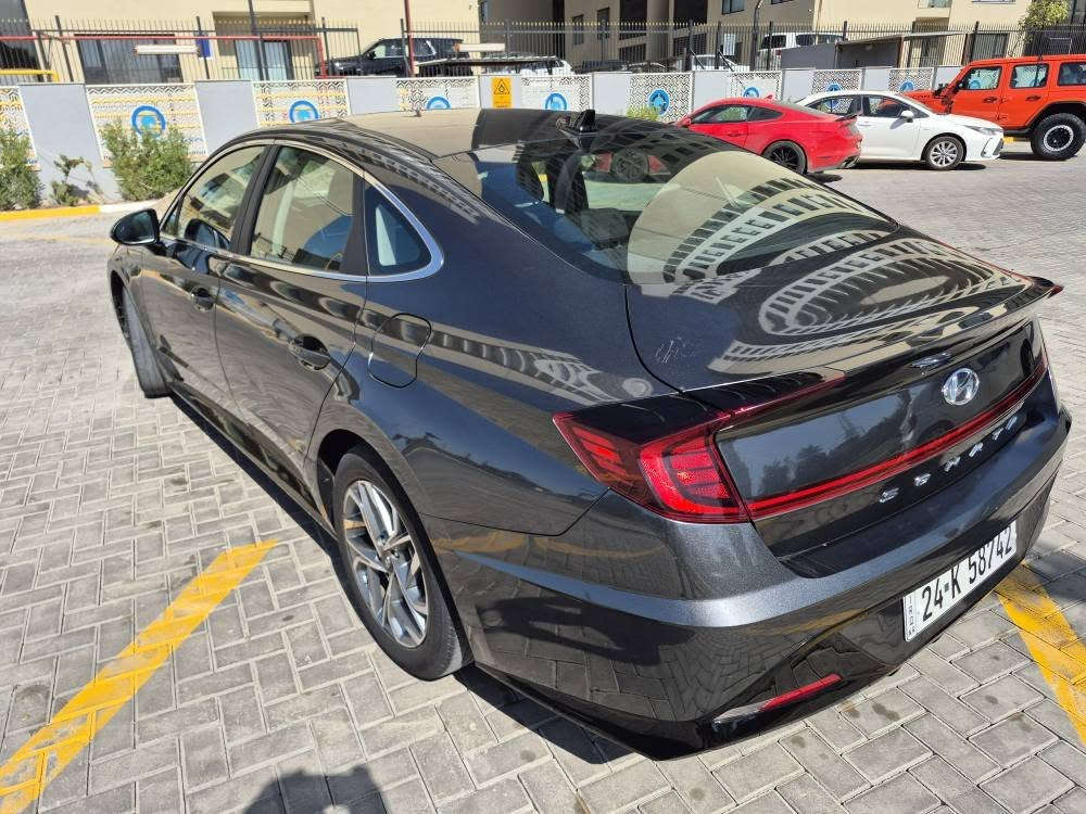 السلام عليكم
سوناتا 2023  رقم دهوك 
بدون صبغ بدون ضرر بدون ايرباك
مواصفات SEL 
مكينة 2500 
بصمة وتشغيل عن بعد 
كشن كهرباء وكشن تدفئة 
رادار امامي وجانبي 
تحديد مسار قيادة ذاتية 
مثبت سرعة 
تبريد شاشة تحكم منفصل
ماشية 42 الف ميل 
السعر 175 وبيها مجال 
مكاني بغداد حي الجهاد 
***********
*********** بغداد, العراق
