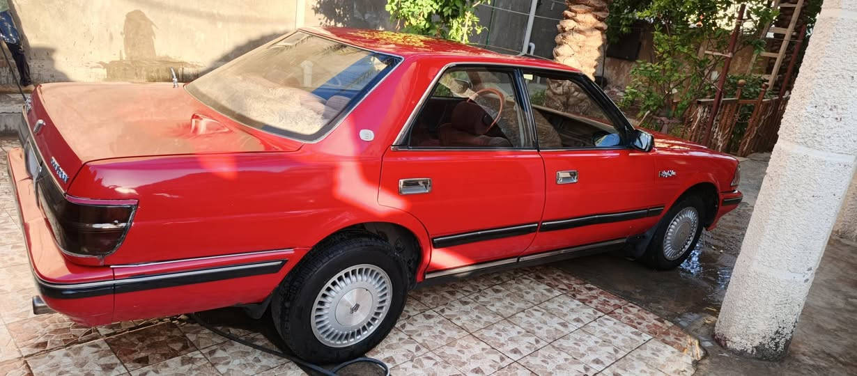 السلام عليكم اخوان سيارة سوبر هارتوب موديل 1991 باسمي رقم جديد مبدل قبل شهر  رقم نينوى تخم تاير صبغ عام حادث جاملغ خلفي مصلح مبدل سستم كامل محرك اثنين ونص بطة كارتون باتري جديد منضومة زنون نهار لايتها نقص تبريد ما اعرف شبي ولا فاحصه اصلا بس كل عراضة موجودة راديتر بطل بواري كمبريسر فان شغال كيرها من باردة ياخر من تحمه جدا طبيعي سعرها 50 قفل كل تفاصيلها كلتها رقمي للتواصل ***********
