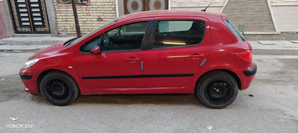 بيجو 307 موديل 2006
مكينه وكير نضيف / صدر امامي خلفي نضيف / غرفه ابلاديه /تاير تخم جديد /منضومه تبريد كامله تبريد ثلج /شاشه اندرويد / سماعات تخم جدد / كهربائياته كلها شغاله / هزه سنويه جديده رقم جديد 11 بغداد تحويل ثاني يوم السعر 63وبيها مجال لطيبين رقم الهاتف ***********
