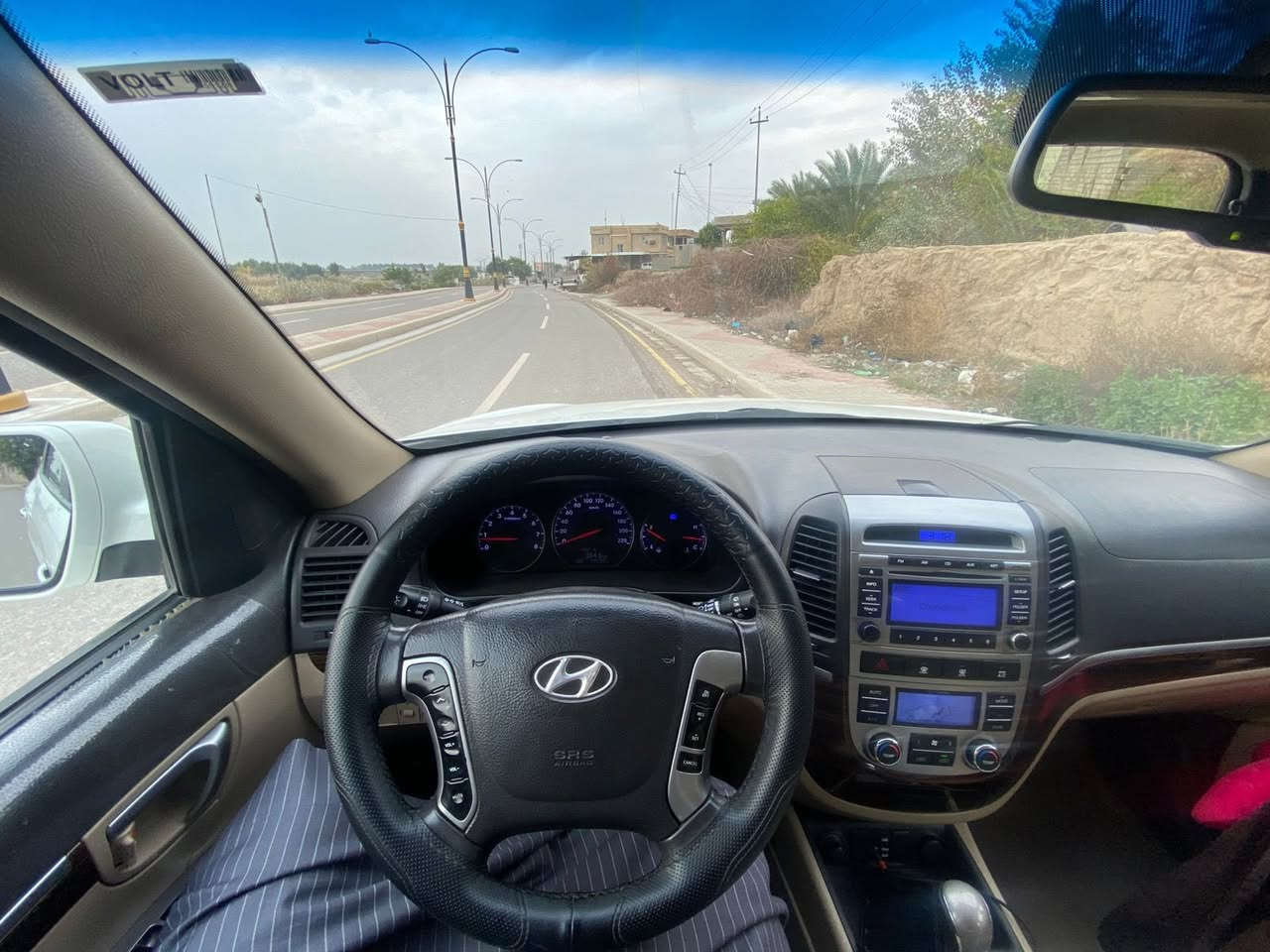 سنتافي ٢٠١٢ للبيع
خليجي فول 1/1 
محرك ٤ سلندر .
ماشية (٧٧)الف فقط 
بعدها على وضع الشركة .
فتحة .
بصمة .
كشنات كهرباء.
٣ قطع تبريد.
٧ راكب .
شاشة .
بصمات ابواب .
تبريد لمس .
ويل فراشة .
السعر (١٦٠)وبيها مجال بسيط .
*مكان السيارة (بغداد الاعظمية)
للاستفسار (٠٧٧٨٤٠٠٥٢٠)
(***********)
