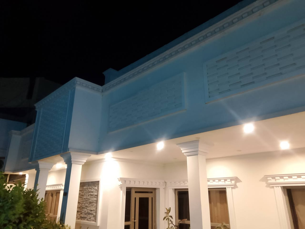 السلام عليكم من اعمالنا الجبس مبورد كورنيش و ركم وبسترات وبرفايل عمل بديل الرخام بديل الخشب واجهات بوردكس وعمل درجه اولى وسحب بورك بوسترات بنلات اليريد يتفضل خاص رقم ***********
