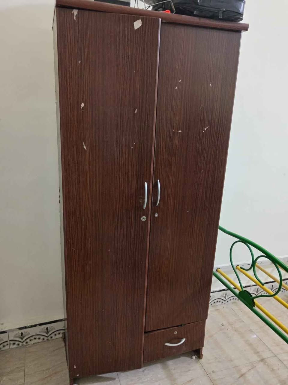 السلام عليكم
غراض بيت للبيع
جربايه نفر ٣٥ الف
كنتور بابين ٦٥ الف
معجانه نوع كبير ٨٠ الف
عربانه طفل ٢٠ الف
ميز بلازمه ثقيل ٣٠ الف
مكينه خياطه فراشه ٣٥ الف 
العنوان ناصريه مركز 
للاستفسار اكثر اتصال ع *********** ناصرية, ذي قار
