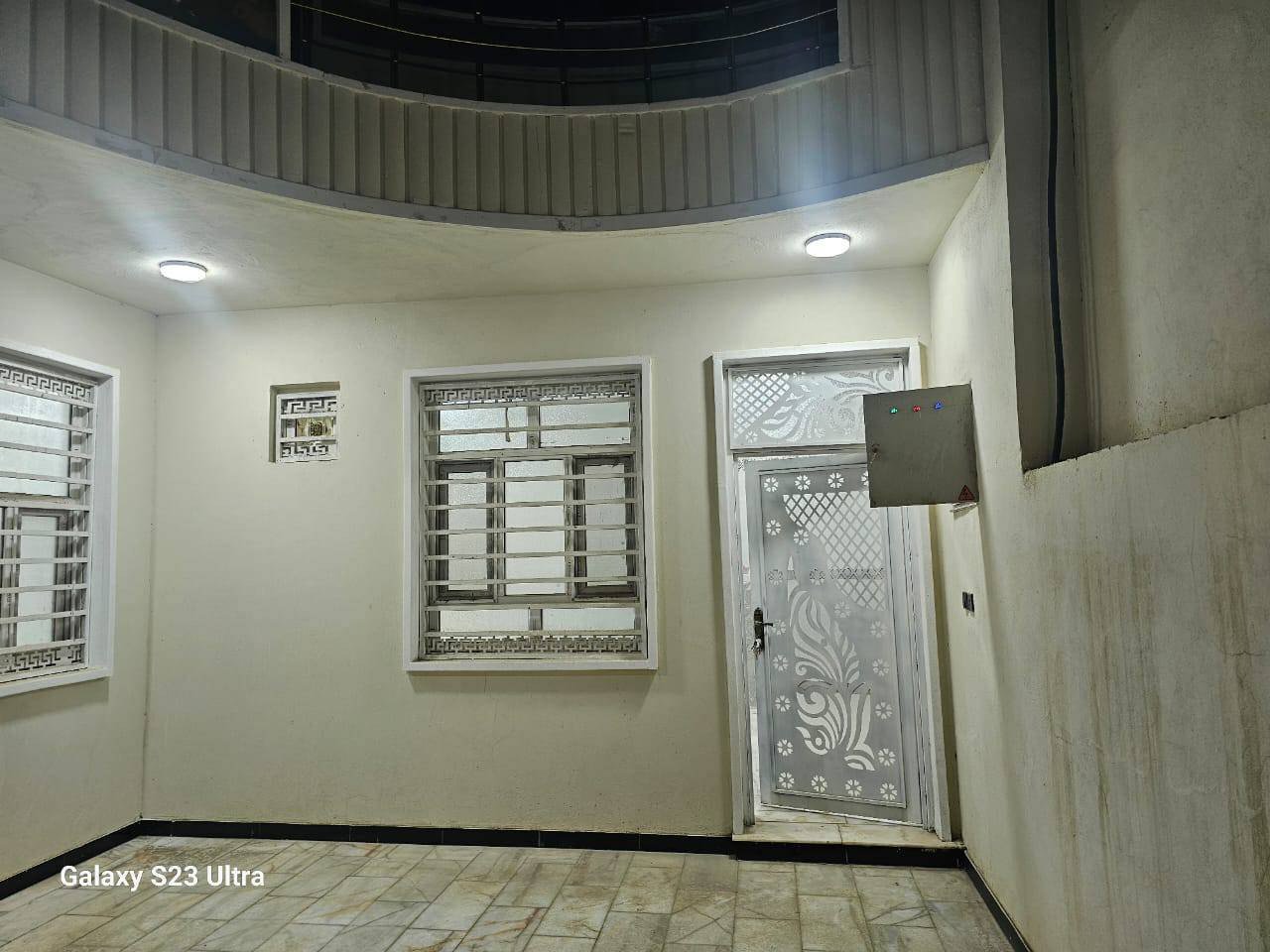 💥مكتب 💥 المستقبل 💥 للعقار 💥
🏦دار  مجمع القضاة للبيع طابو صرف مداور مباشر🏦

                 

✅ (مؤجر حالياً مليون دينار)

⚜️البيت للبيع جاهز⚜️ للسكن ⚜️ كونكريت مسلح ⚜️عرض الشارع 12متر⚜️ الدار غير مسكون ✅مفتاح 🏠 

_____________________________________________

🏤يحتوي البيت ع 🏤الطابق الأول 

💥 غرف نوم عدد 2 🔀💥 آستقبال 🔀💥 صاله 

 صحيات 🔀💥 مطبخ 🔀💥گراج سياره 🔀💥 مناور2 ❇️ 

____________________________________________

المكان 💥⚜️💥( الزقوره)( مجمع القضاة) 

دور القضاة ا ♦️تقاطع المنصوريه 💛

المساحه💥⚜️💥(200)م 

(10×20)

السعر 💥⚜️💥 مراسلة الصفحه خاص أو اتصال 👇🏻

 💜

_____________________________________________

👑تريد عقارك ينباع ماعليك سوئ المراسله والباقي علينه 

_____________________________________________

💙️ #للاعلان عن العقار الخاص بك او للمزيد من الاستفسارات إتصل على الارقام التاليه أو زيارة مكتبنا الكائن في آلشموخ قرب مرطبات الزعفران 💙 ✅ 

*********** 👈 علي الركابي 💯واتساب 💯

او مراسلة الصفحة على الخاص 💙
