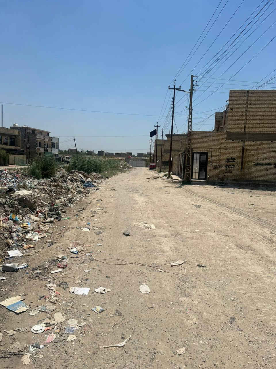 مكلف بالنشر من صاحب القطعه حصريا
سلام عليكم قطعه ارض للبيع في السريدات القديمه بالربع الرابع 

نوع العقار زراعي سند 25 تحويل باسم المشتري 

مساحه الارض 140متر ركن على شارعين

نفس ما موضح بالخريط في المنشور 

القطعه قيناس الابعاد تختلف من كل الجهات 

خدمات متوفره ومدفوعه 

القطعه مستقبل كلش حلو راح يصير مقابيله شارع سايدين

لمعرفه السعر والتفاصيل 

اتصل على

***********
