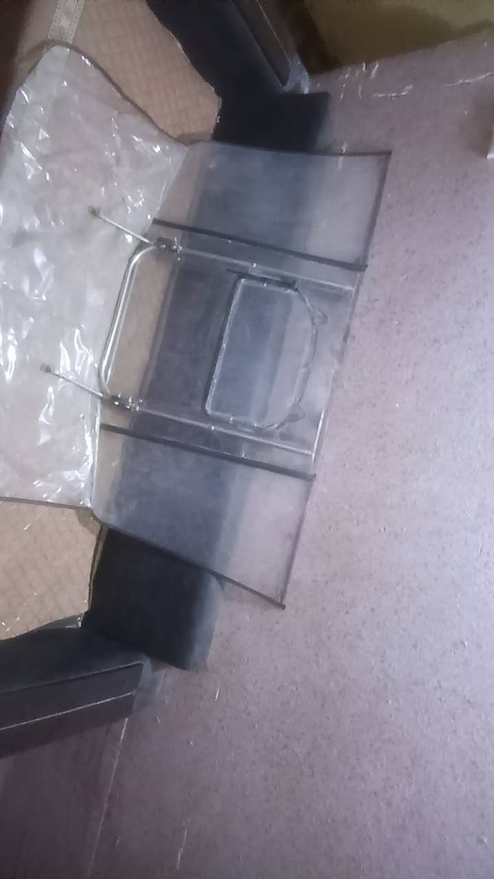 السلام عليكم مظله مال دراجه على جميع الدراجات الصير عن التراب عن البرد عن المطر👌😉 السعر 20 بيكم خير وتدللون العنوان ديوانيه الرقم ***********
