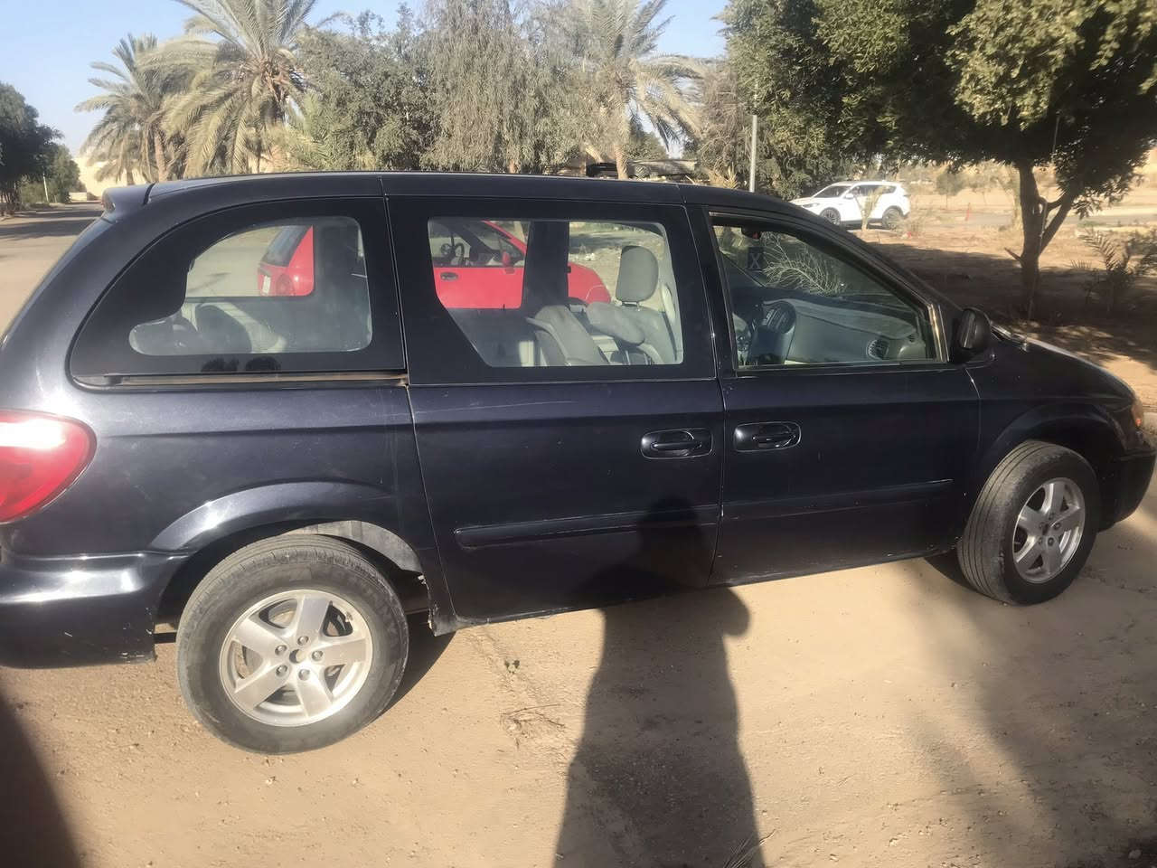 السلام عليكم دوج كرفان موديل 2007 كير ومكينه جدد وتبريد قطعه وحده مكاني الانبار *********** سعر 72 وبيه مجال
