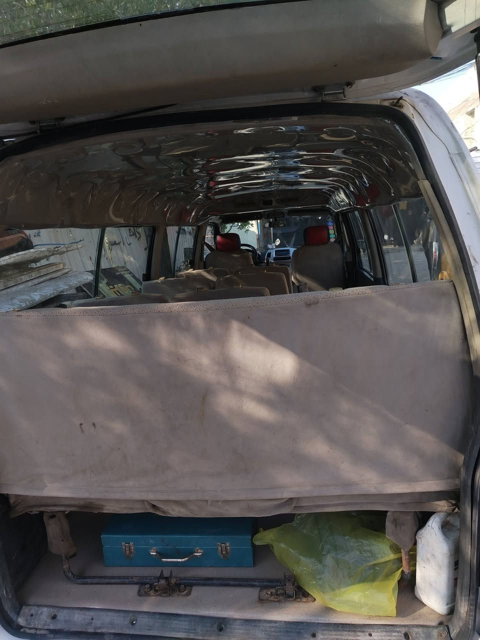 سلام عليكم أجوان 14  سيارة جاهزه كيرمكينه اكسل جدد مصفره هيه وغرامات بسمي سع٦٨عنوان بغداد الحسينيه ***********
