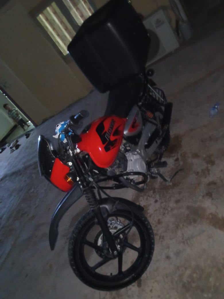 سلام عليكم دراجه بوكسر موديل 21طالعه ب22 دراجه مكفوله مكينه مامفتوحه كهربائيات كلهه شغاله سعر مليون و50......***********
