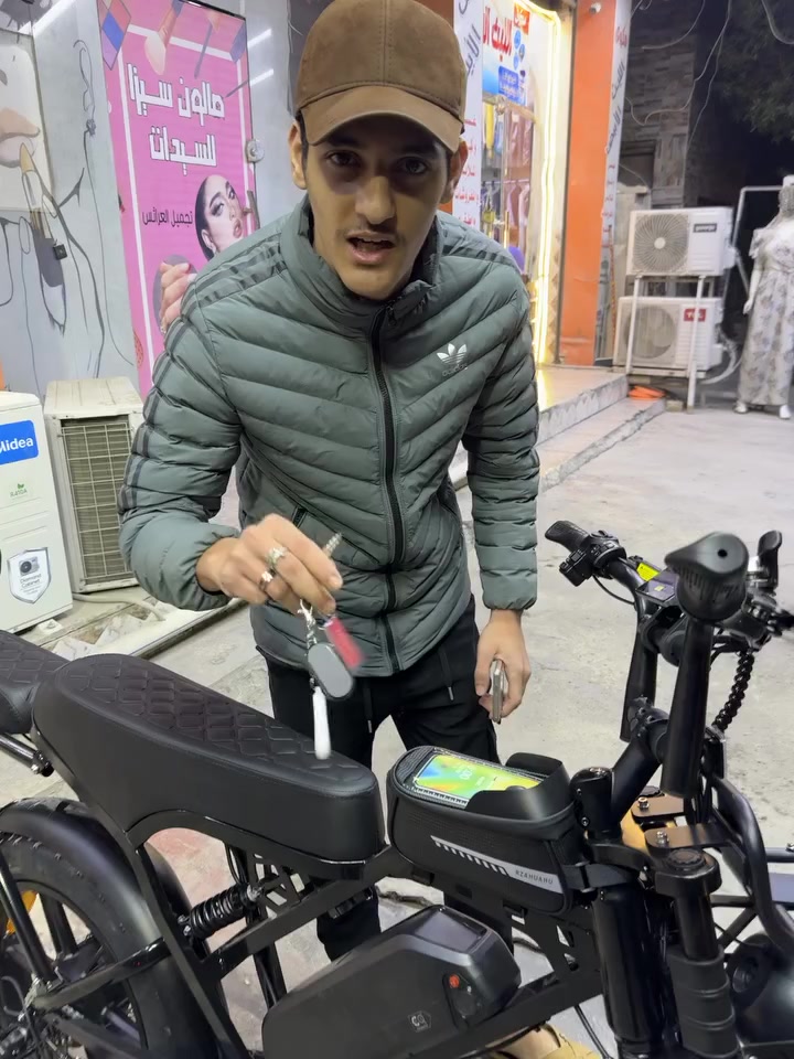 لعشاق (((التميزز)))
🚀🔥 متوفر دراجات كهربائية X80 🔥🚀

ستايل عصري – سحب قوي – اقتصادي جداً بالشحن

✔️ سرعة توصل لحد 45 الى 55كم/س
✔️ الممشى 60 كم بالشحنة حسب الاستخدام وابوزن
✔️ بطارية ليثيوم قابلة للفصل
✔️ تايرات عريضة أصلية Kenda
✔️ شاشة رقمية + إنارة LED
✔️ تدعم الربط والتحكم الكامل عالتلفون 📱
✔️تجي بصمه عدد 2 وتدعم الدخول ع الكارت 
✔️تحمل من شخصين الى ثلاث اشخاص
مناسبة للدوام، التوصيل، والطلعات 👌

متوفر كمية مفرد فقط والكميه محدوده 
السعر :1350الف
للاستفسار خاص أو اتصال ***********📞
