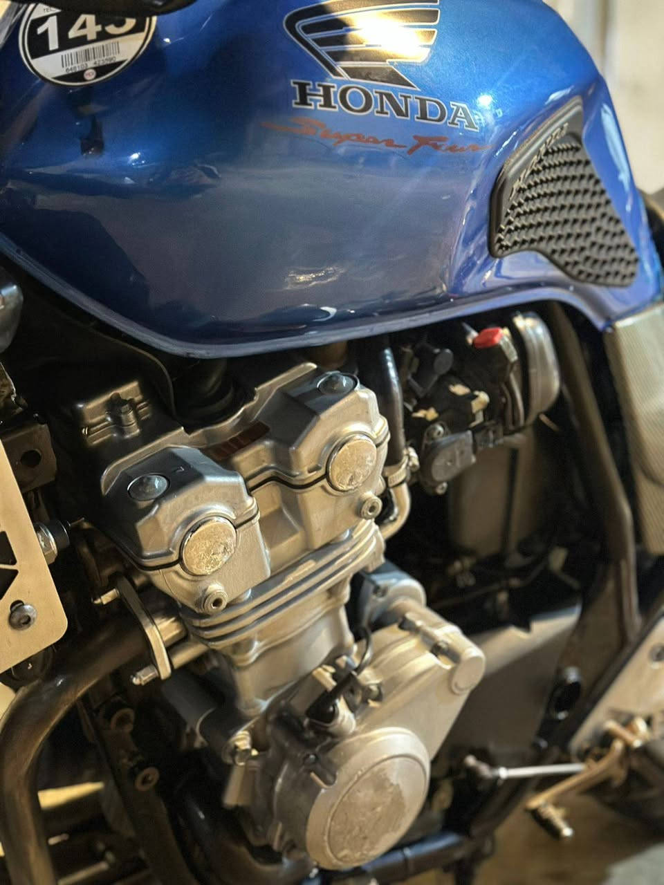 سلام عليكم دراجة سيبي فور نوزل حديث جديدة بمعنى الكلمة الدراجة ما نقصها برغي كلشي شغال 100% تاخذها كاملة اكفلك كلشي بالدراجة من البداية للنهاية عنواني كربلاء السعر 22 ونشاء الله بيها مجال للطيبين ورجائا الما يعرف بيها لو ميعرف باسعارهن لا يدخلي وتحياتي للجميع الحب والاحترام رقم *********** واتساب موجود ❤️ كربلاء, العراق
