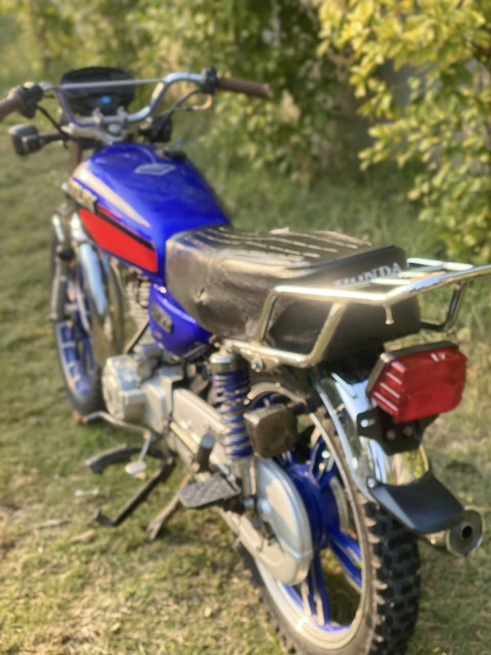 السلام عليكم دراجه سيفان 24دراجه اسبانه ماممدود عليه مكفوله اوراق اصولي كهربائياته سلف كله شغاله السعر 500وبيه مجال قليل 
مكاني ورديه داخل 
***********
