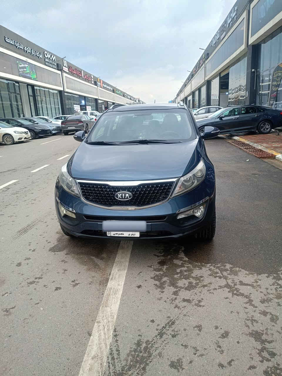 سلام عليكم كيا سبورتج موديل 2012محرك 4. 2400دوش المرغوب السيارة فول مواصفات بانوراما بصمة تبريد لمس كشنات كهرب.جلد هيترات السيارة فول واحد على واحد رقم الماني سنوية جديدة كابون بانزين ورقي السيارة جاهزة مايعوزها مصرف كلها شرط السيارة مصبوغة حزام بچم كبس شرط والضهر كبس السعر110$الاستفسار على الرقم كورك ***********. اسيا ***********
