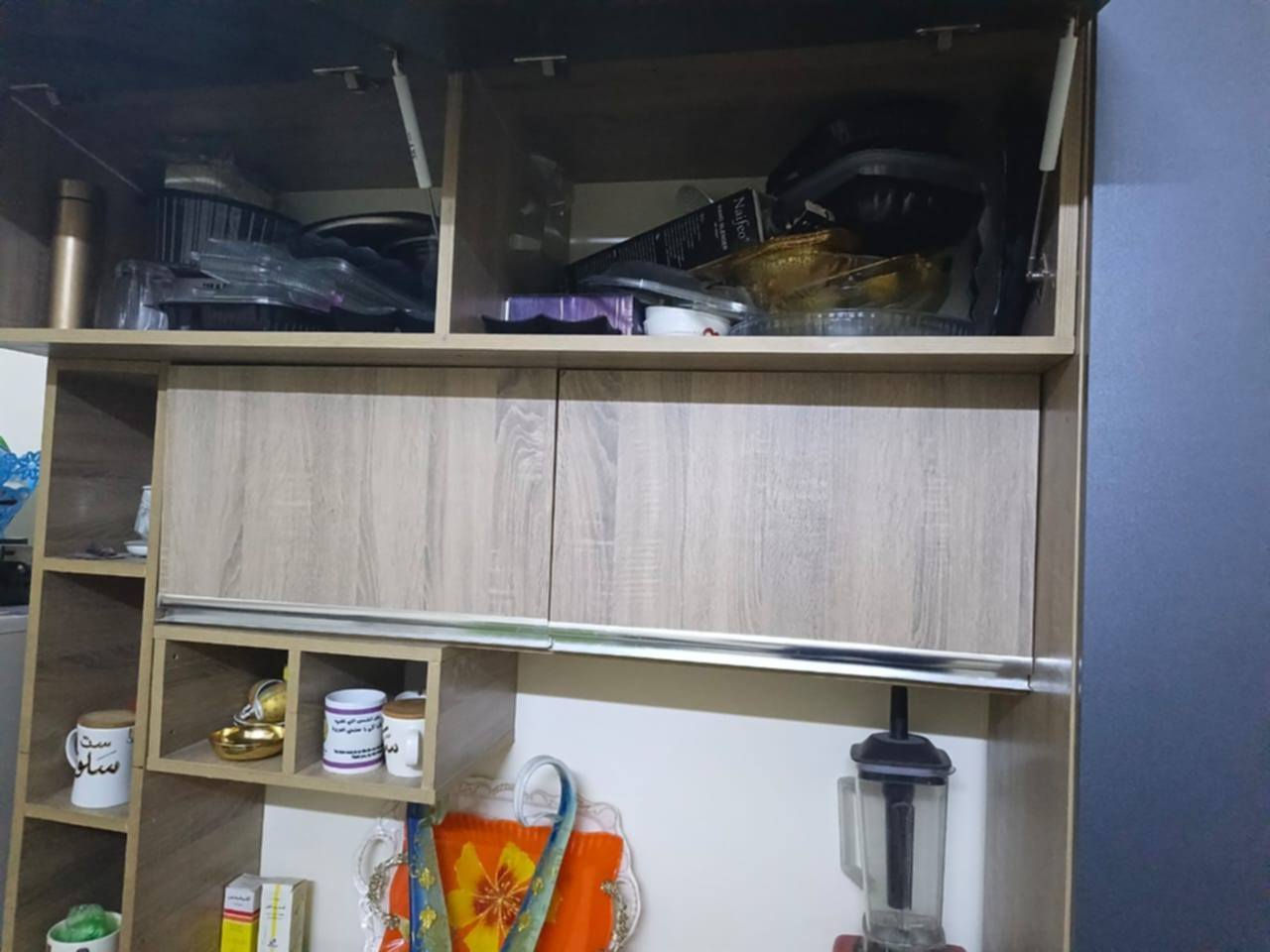 كاونتر للبيع قياس متر و80 ورتفاع 210سعر 175 وبي مجال العنوان بغداد الامين الثانيه رقم بي وتساب ***********
