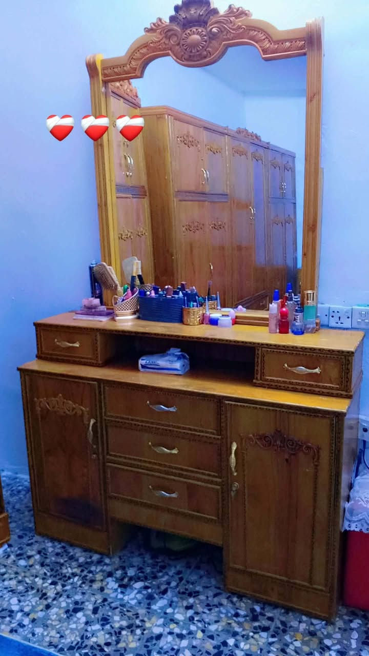 غرفه استعمال قليل سعره 850 
اني ماخذته مليون ونص 
مكاني مدينه الصدر 
مندوبه لبيع الاثاث شنو عندك اغراض للبيع دزهم خاص ابيعهم سكرين للمنشور


**إذا كنت صاحب هذا الإعلان وتريد حذفه لأي سبب، رجاءا أرسل رسالة إلى الدعم الفني**
