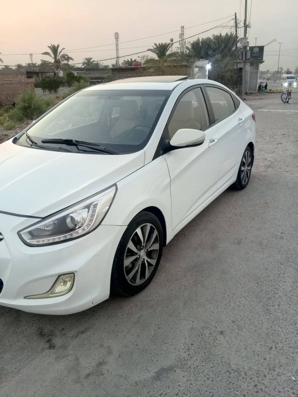 سيارة اكسنت للبيع موديل 14السيارة رقم انكليزي بسمي رقم نجف السعر 95وبيه مجال الأستفسار عل رقم ***********
